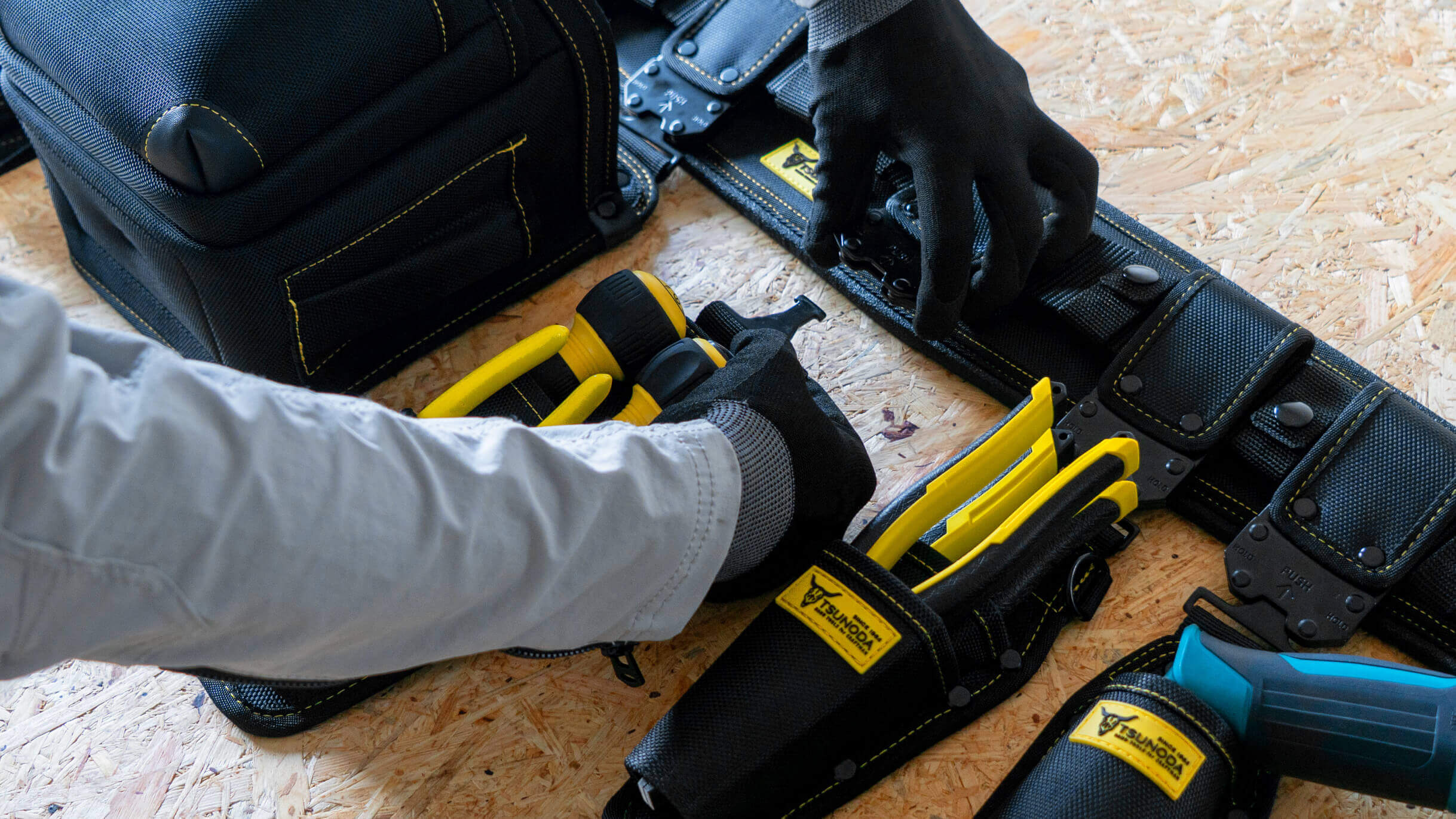 ツノダ LOCX 着脱式ドライバー・ペンチ差し 2段 バックル付【LX-SDI2B