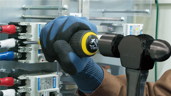 ツノダ  ハンドル絶縁貫通ドライバー  -6×150【DD-M6150】_4